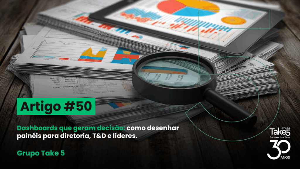 Relatórios e gráficos analisados com lupa representando dashboards que apoiam a tomada de decisão.