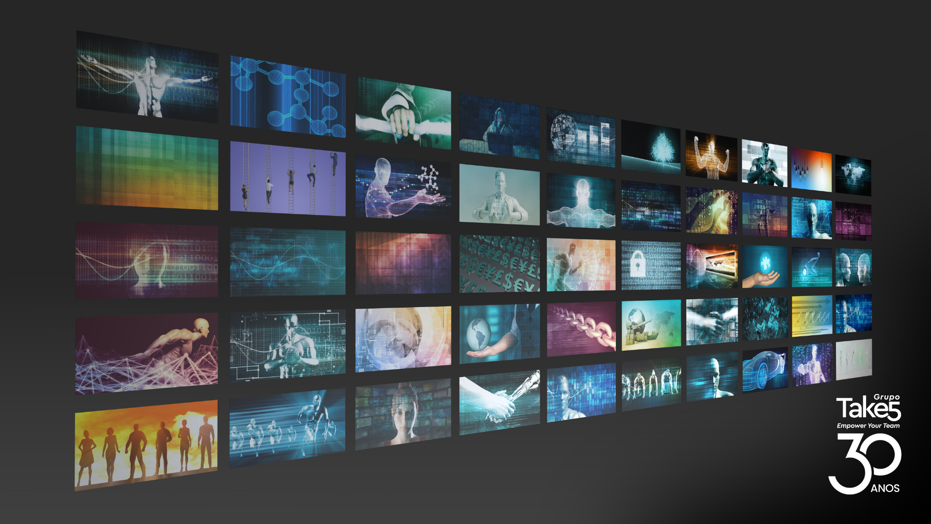 Painel com múltiplos conteúdos digitais representando distribuição e reaproveitamento de formatos educacionais.